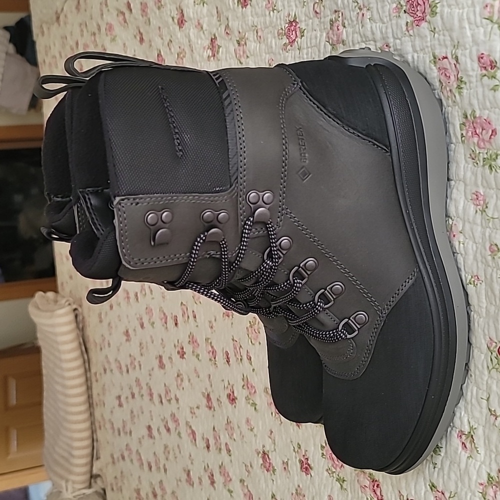 Mens Ecco boots with goretex Valentines Day Price Drop